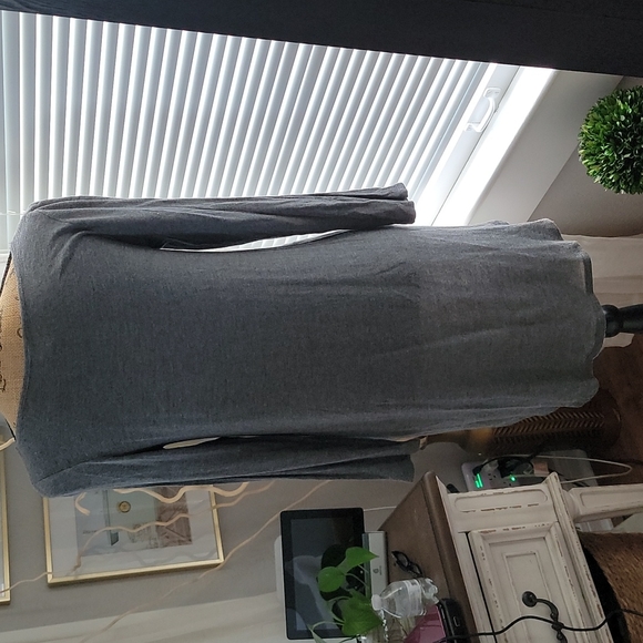 Hearts and Hips Blouse - Picture 3 of 4